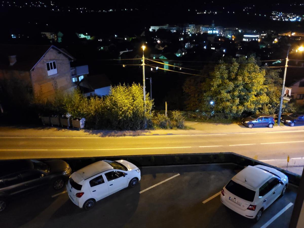 Sleep And Drive Cosy Saraievo Exterior foto