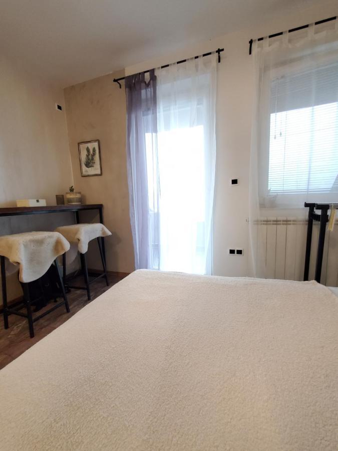 Sleep And Drive Cosy Saraievo Exterior foto