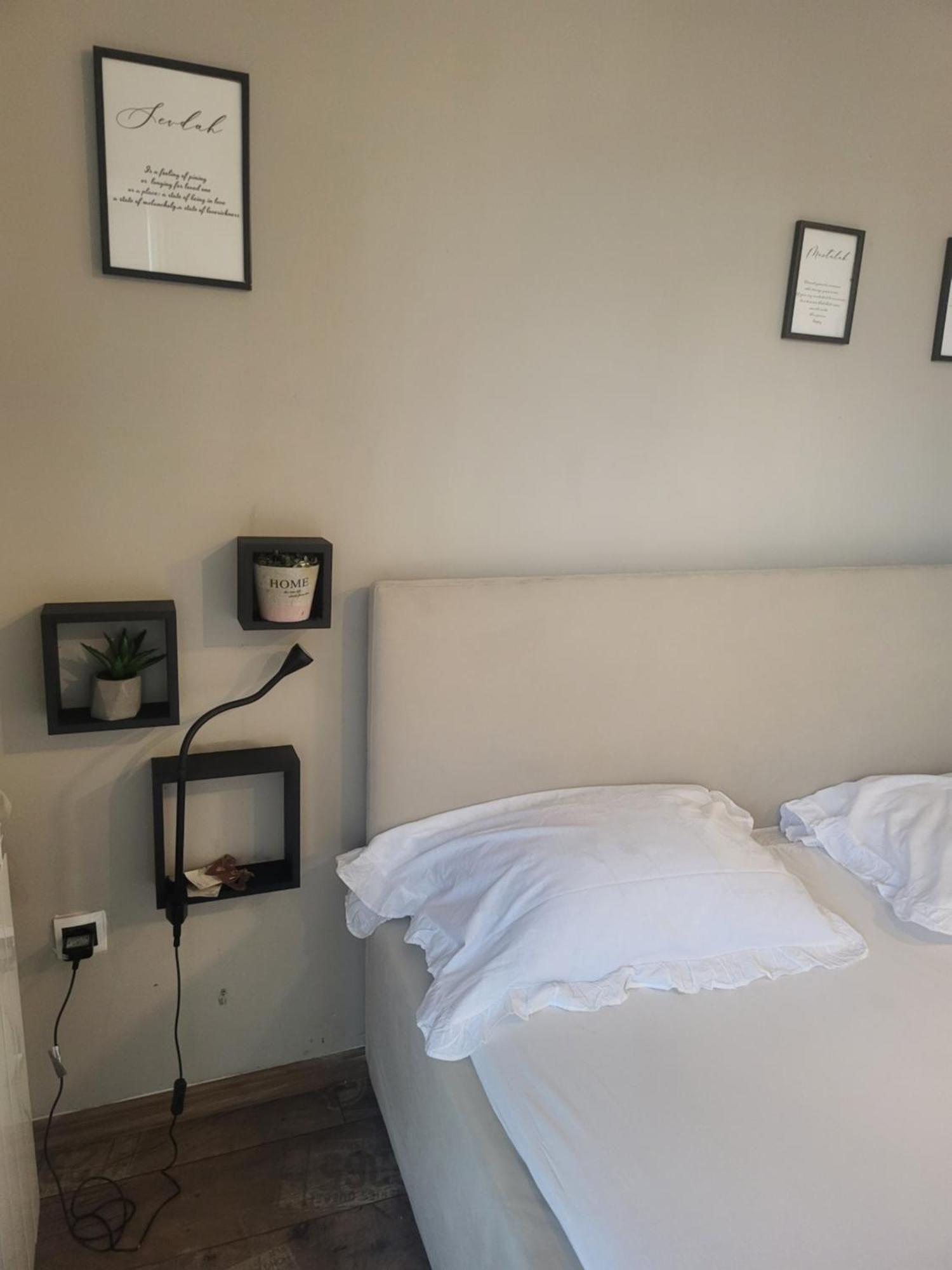 Sleep And Drive Cosy Saraievo Exterior foto